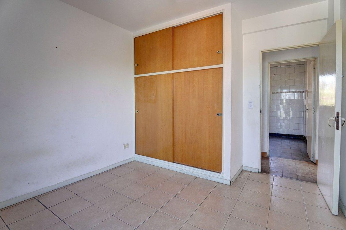 Foto de DEPARTAMENTO 4 AMBIENTES EN ALQUILER EN LUGANO, imagen 1