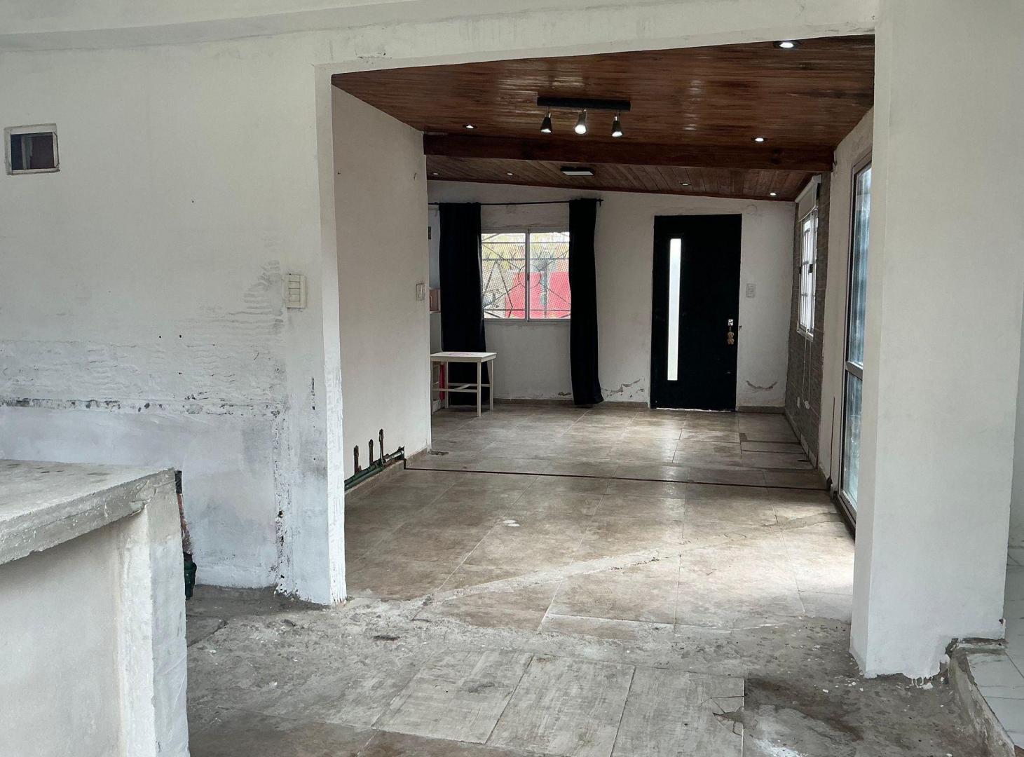 Foto de CASA 2 AMBIENTES VENTA ALEJANDRO KORN PATIO PILETA, imagen 4