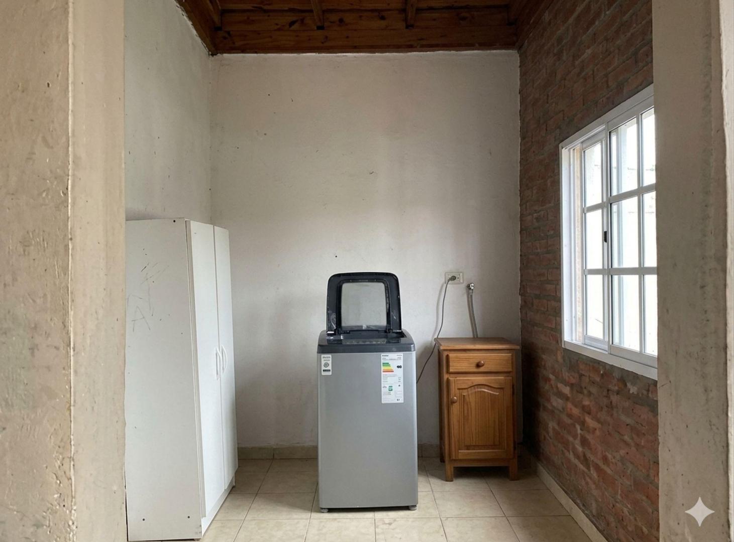 Foto de CASA 3 AMBIENTES VENTA LONGCHAMPS PARQUE, imagen 2