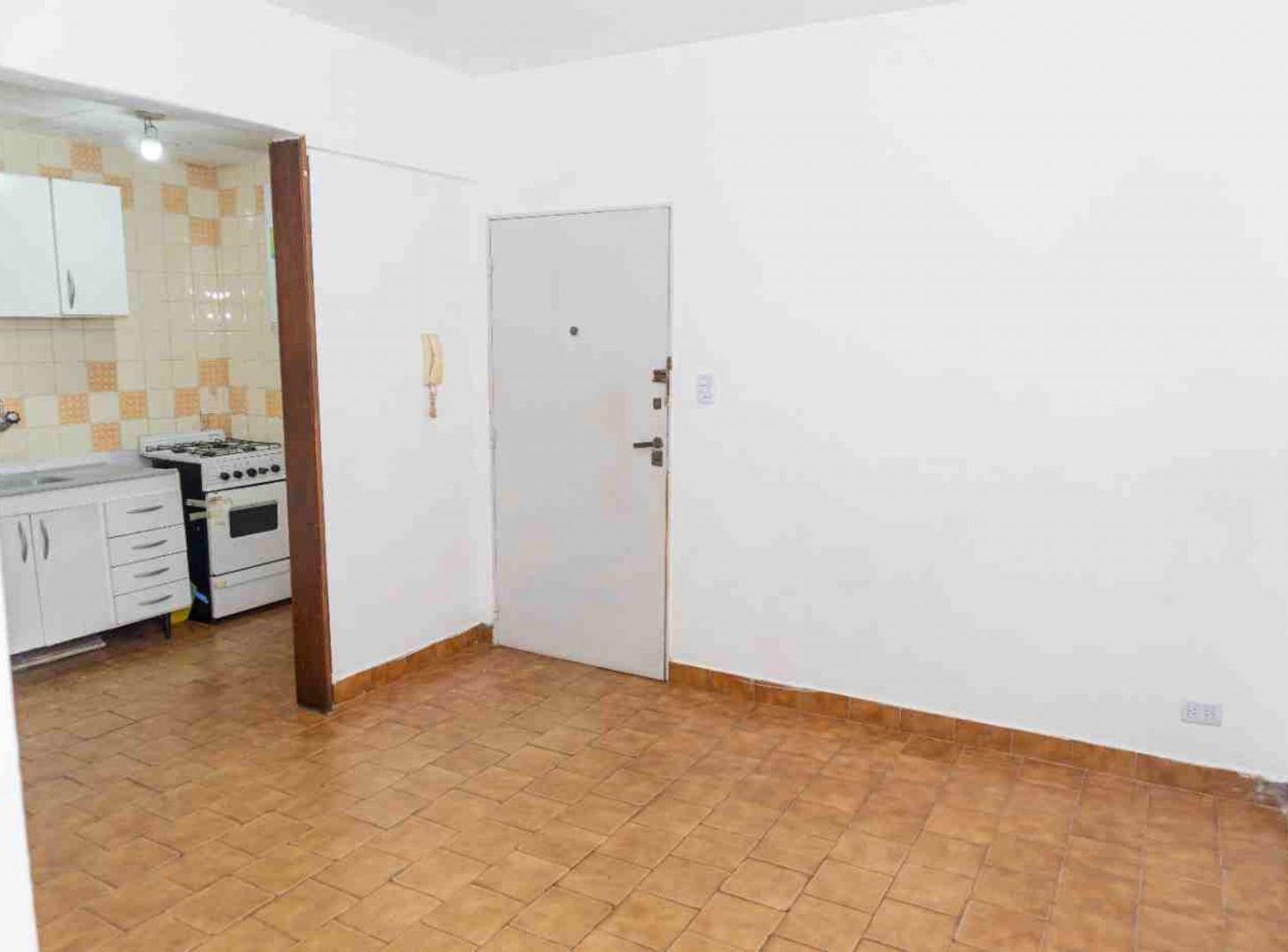 Foto de DEPTO 2 AMBIENTES EN VENTA EN PARQUE PATRICIOS, imagen 2