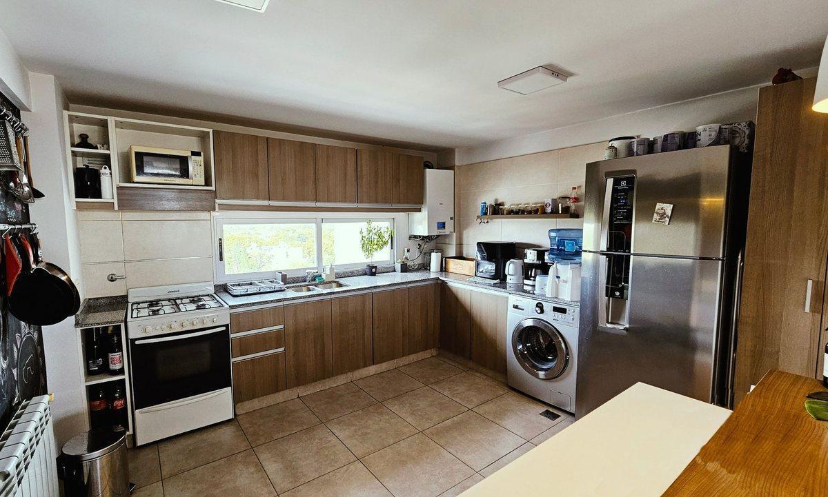 Foto de DEPARTAMENTO 3 AMBIENTES VENTA LOMAS DE ZAMORA SUM, imagen 1