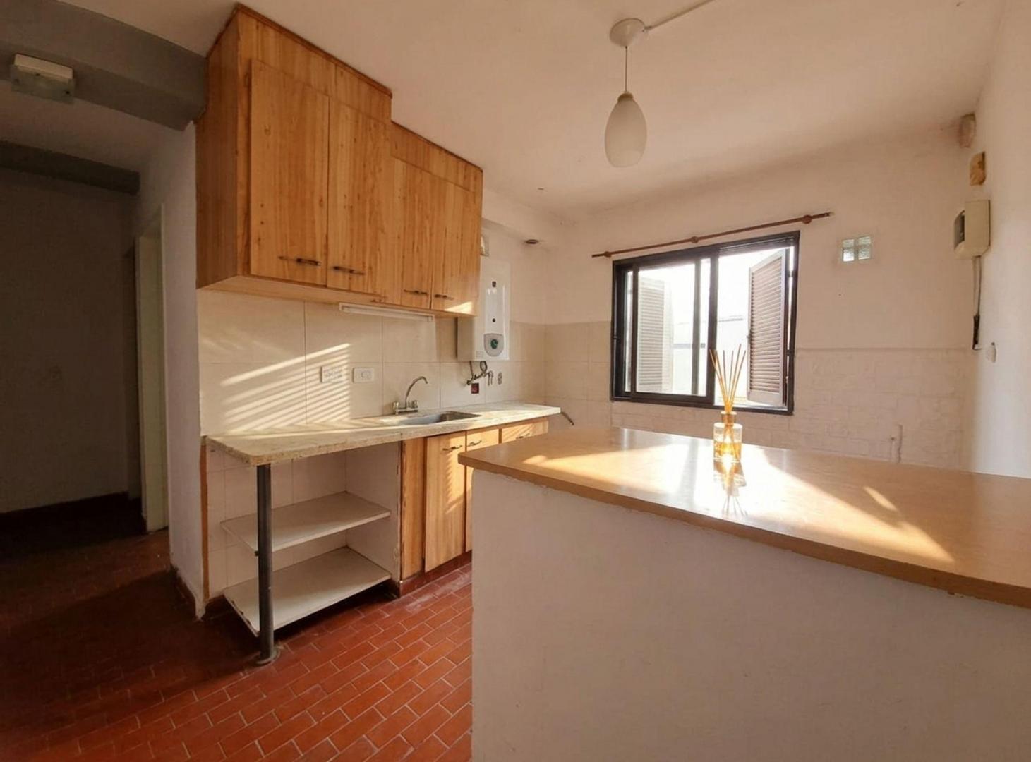 Foto de PH 3 AMB. VENTA EN LA PLATA CON PATIO Y PARRILLA, imagen 1