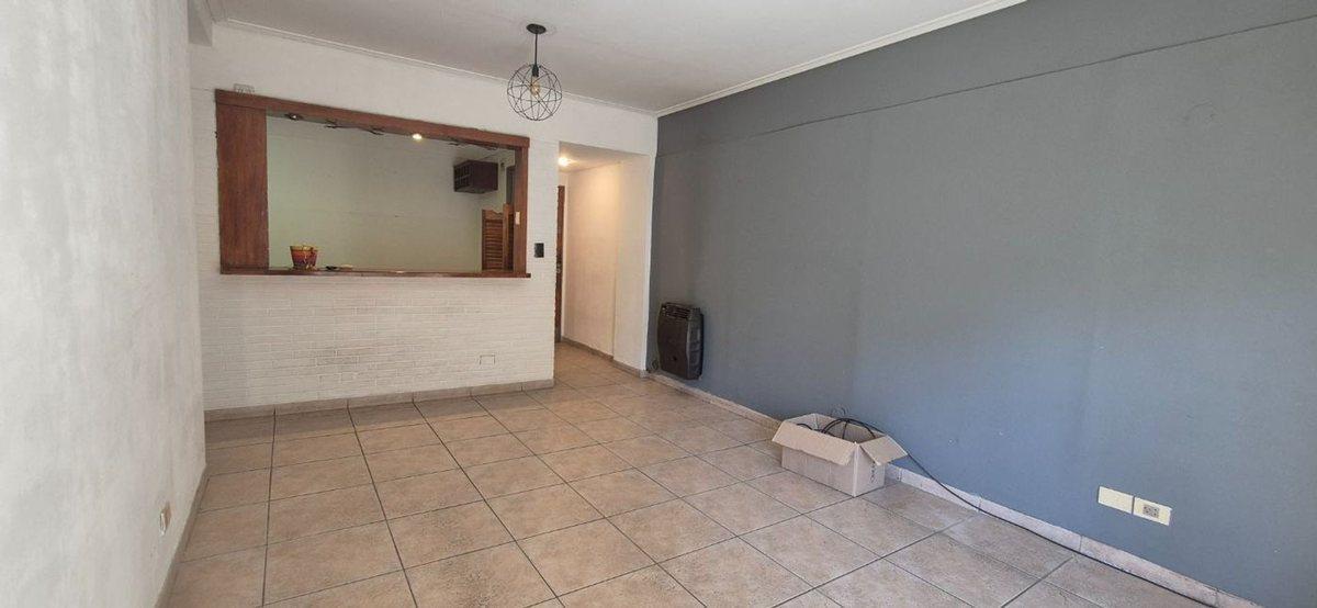Foto de VENTA PARQUE PATRICIOS DEPARTAMENTO 3 AMBIENTES, imagen 2