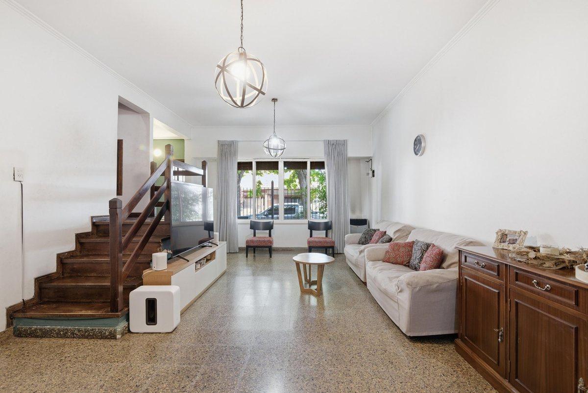 Foto de CASA 6 AMBIENTES VENTA LOMAS DE ZAMORA PILETA, imagen 1