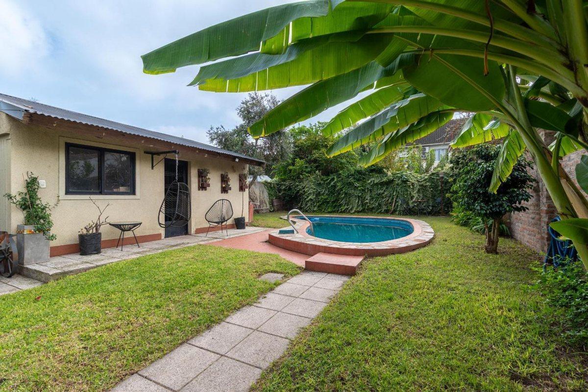 Foto de CASA 6 AMBIENTES VENTA LOMAS DE ZAMORA PILETA, imagen 3