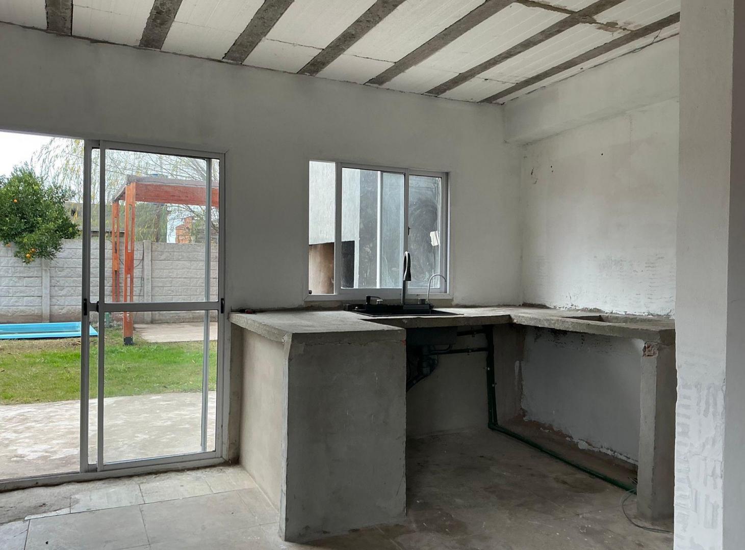 Foto de CASA 2 AMBIENTES VENTA ALEJANDRO KORN PATIO PILETA, imagen 3