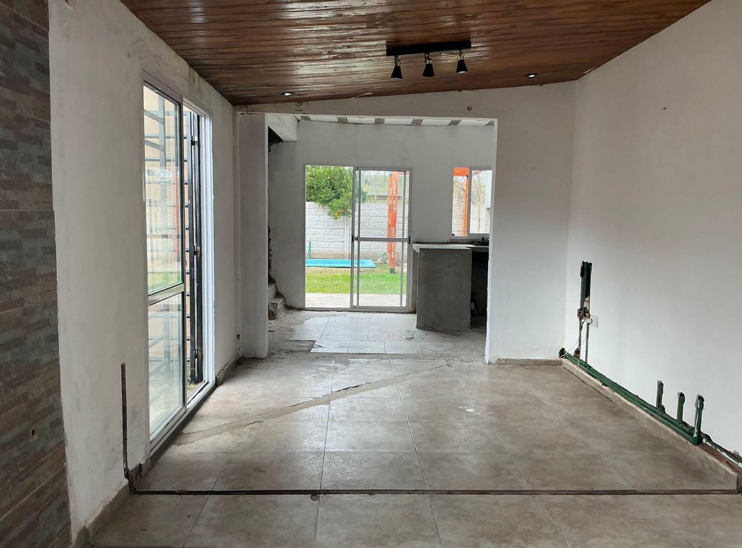 Foto de CASA 2 AMBIENTES VENTA ALEJANDRO KORN PATIO PILETA, imagen 1