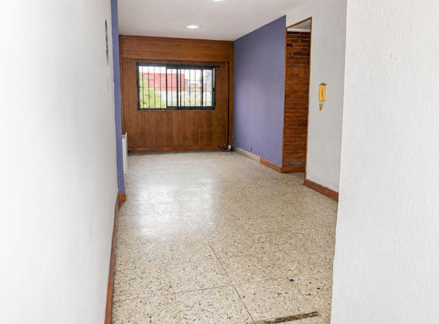 Foto de DEPARTAMENTO 4 AMBIENTES EN VENTA PARQUE PATRICIOS, imagen 1