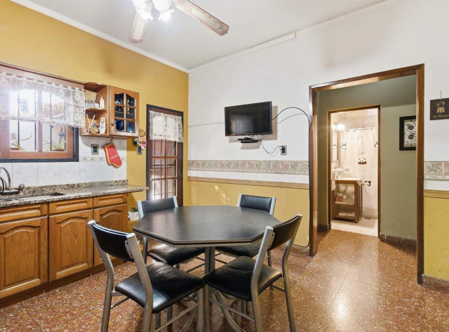 Foto de CASA 3 AMBIENTES VENTA TEMPERLEY PATIO COCHERA, imagen 1