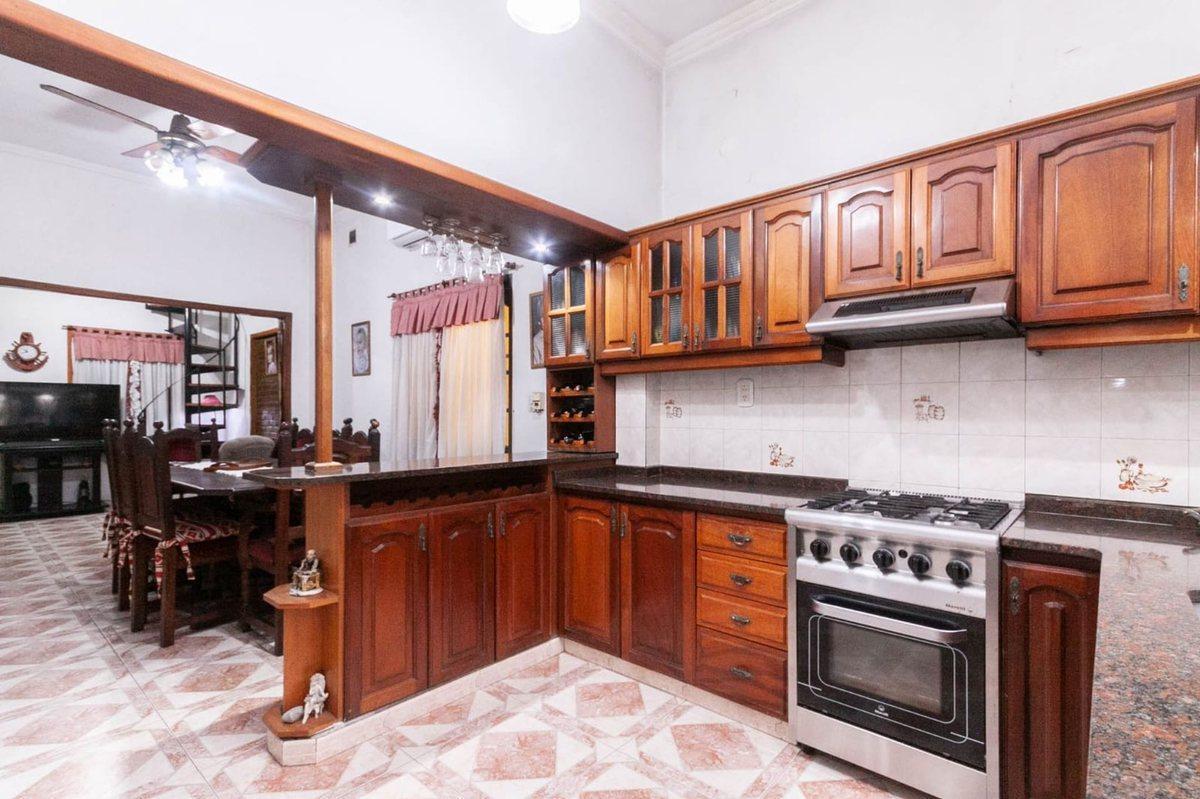 Foto de CASA 4 AMBIENTES VENTA EN VALENTIN ALSINA LANÚS, imagen 3