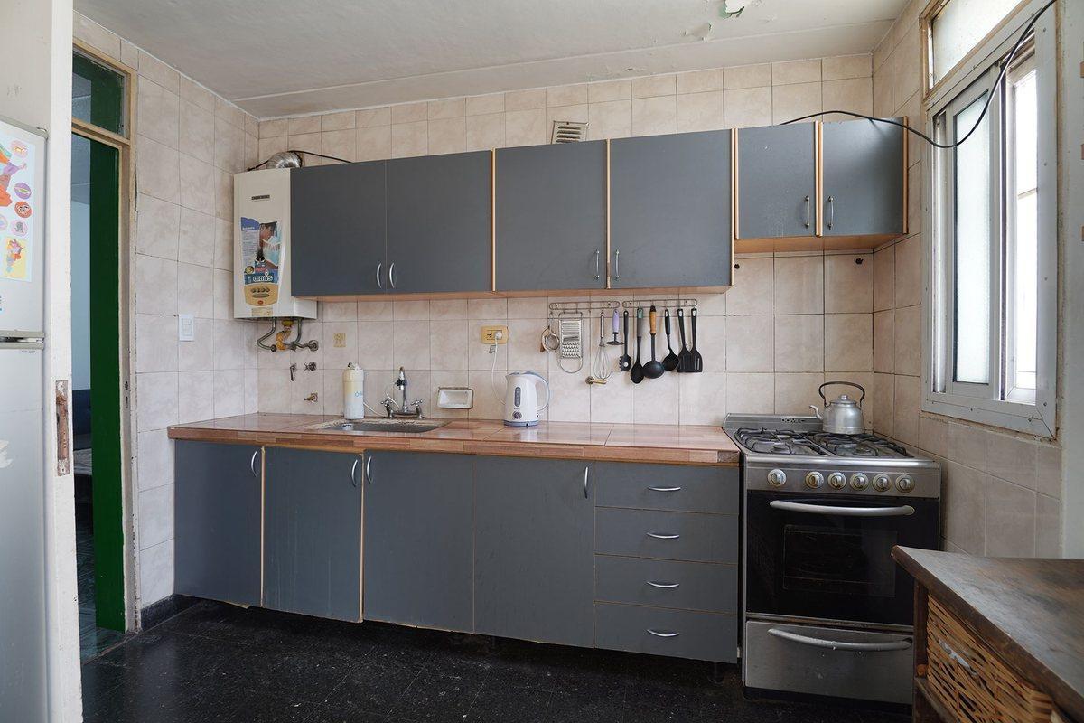 Foto de Departamento 4 amb. en Venta en Pompeya., imagen 2
