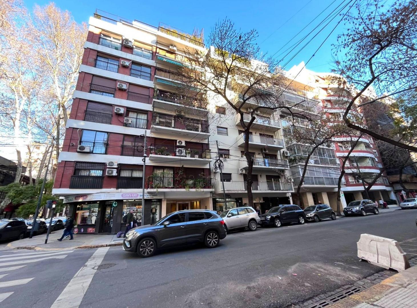 Foto de VENTA DEPTO 2 AMB CON 2 PATIOS C/DOBLE CIRCULACION, imagen 1