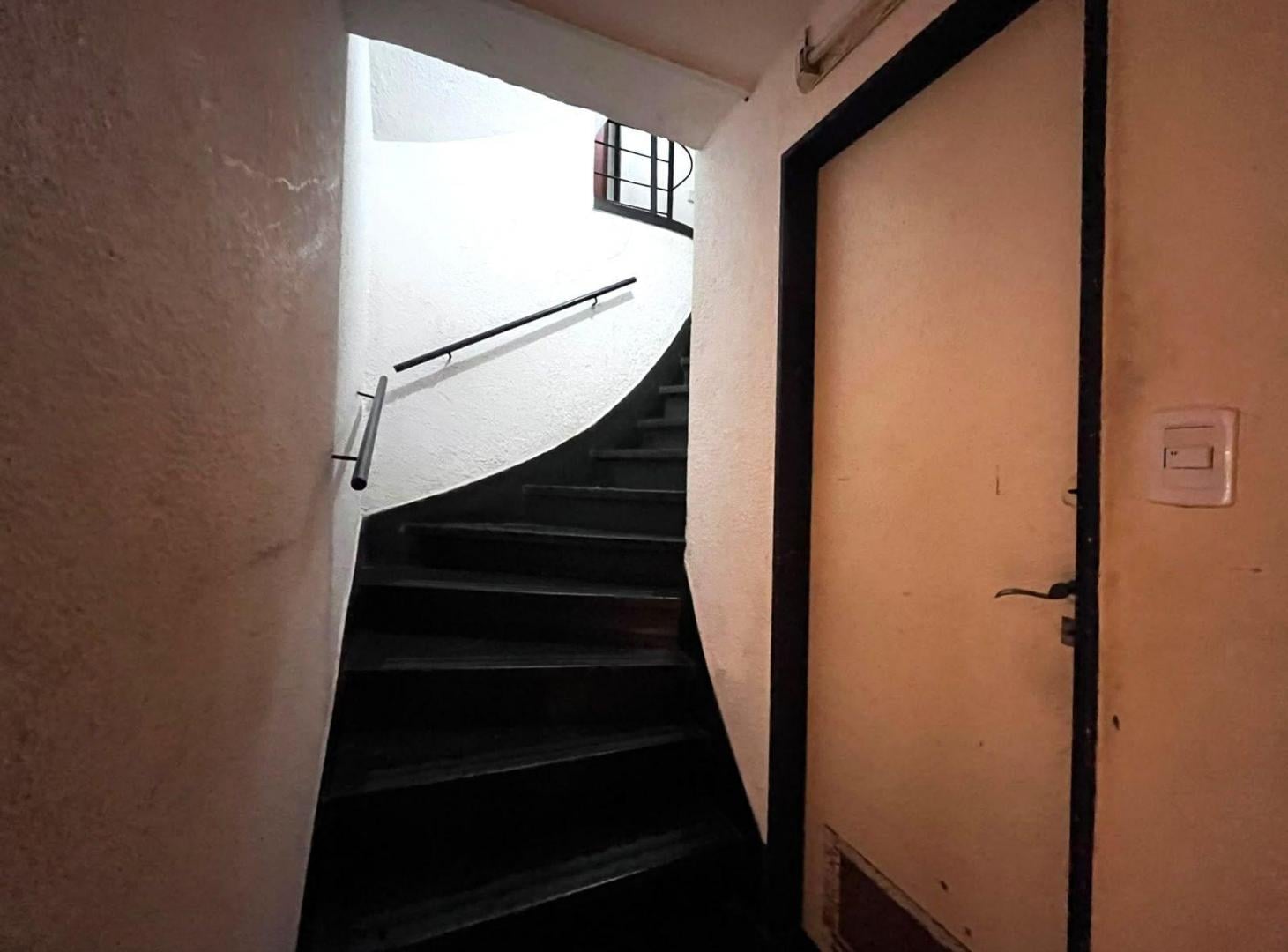 Foto de VENTA DEPTO 2 AMB CON 2 PATIOS C/DOBLE CIRCULACION, imagen 5