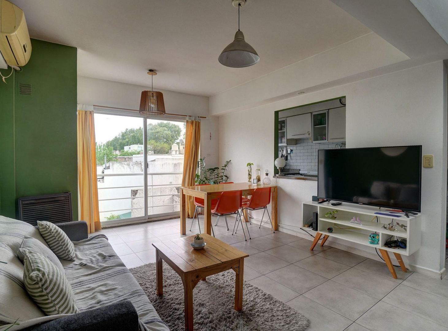 Foto de DEPARTAMENTO 3 AMB EN VENTA EN SAAVEDRA C/ TERRAZA, imagen 2