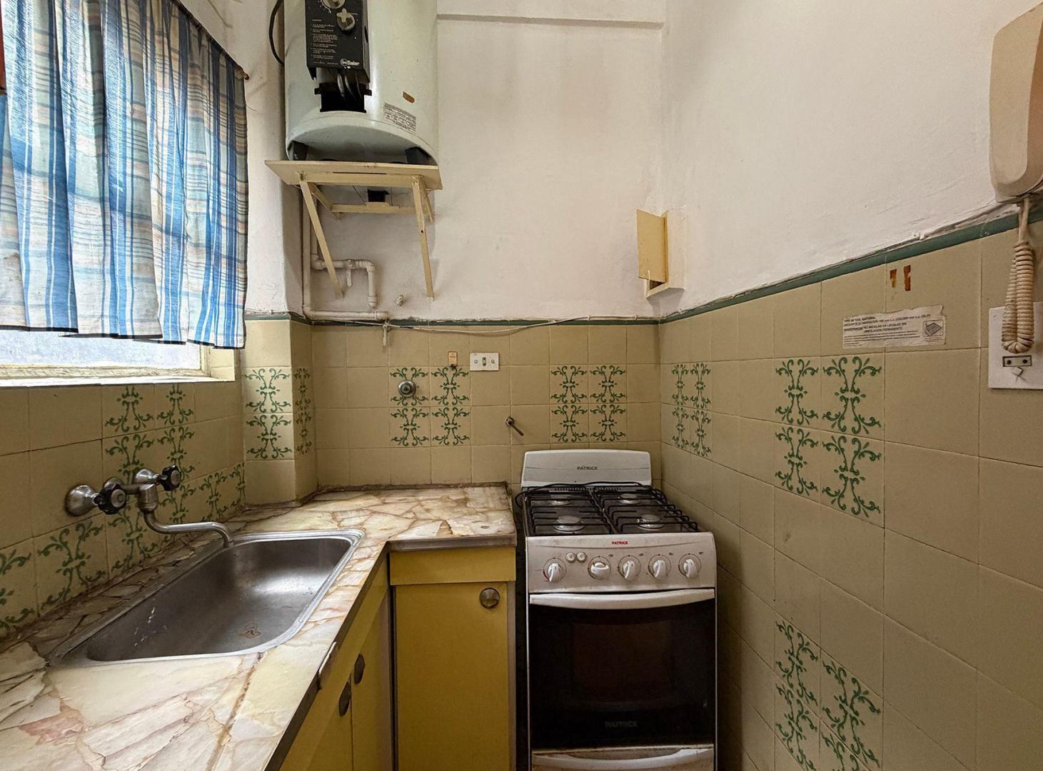 Foto de MONOAMBIENTE VENTA EN SAN CRISTORAL CON PATIO, imagen 4