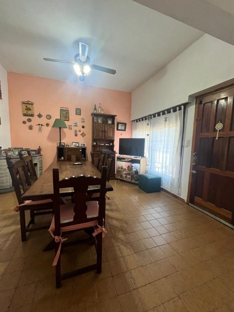 Oportunidad! PH con Entrada Independiente en Haedo Sur 2