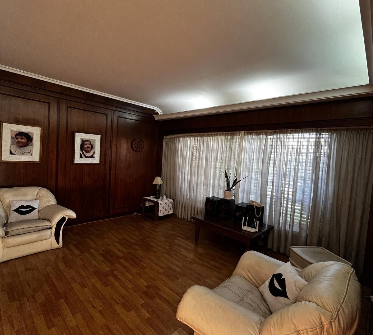 VENTA CASA 6 AMBIENTES EN BARRIO GUEMES - HAEDO