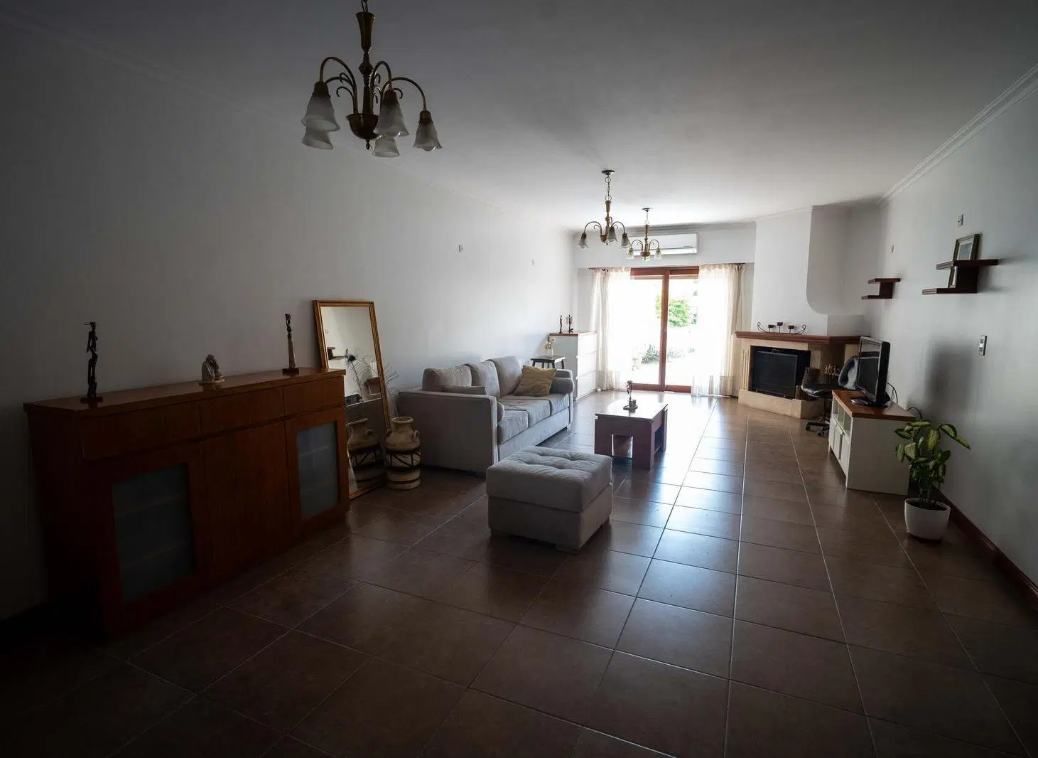 ALQUILER CASA CON PARQUE Y PILETA HAEDO NORTE 5