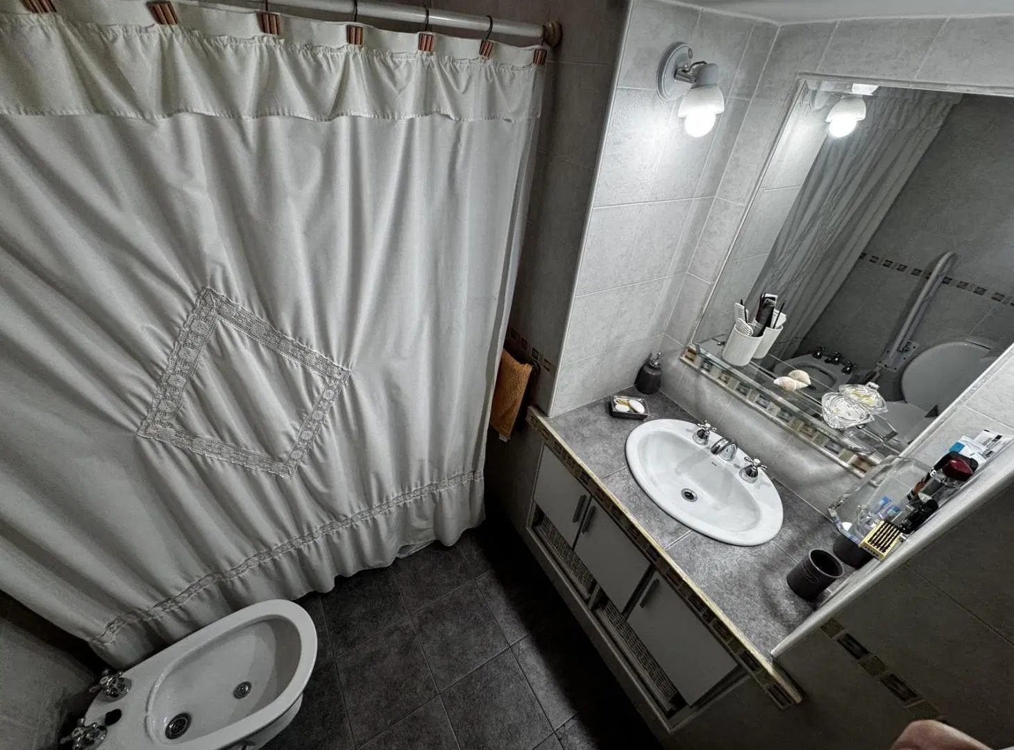 VENTA DE CASA DE 3 AMBIENTES EN HAEDO NORTE 2