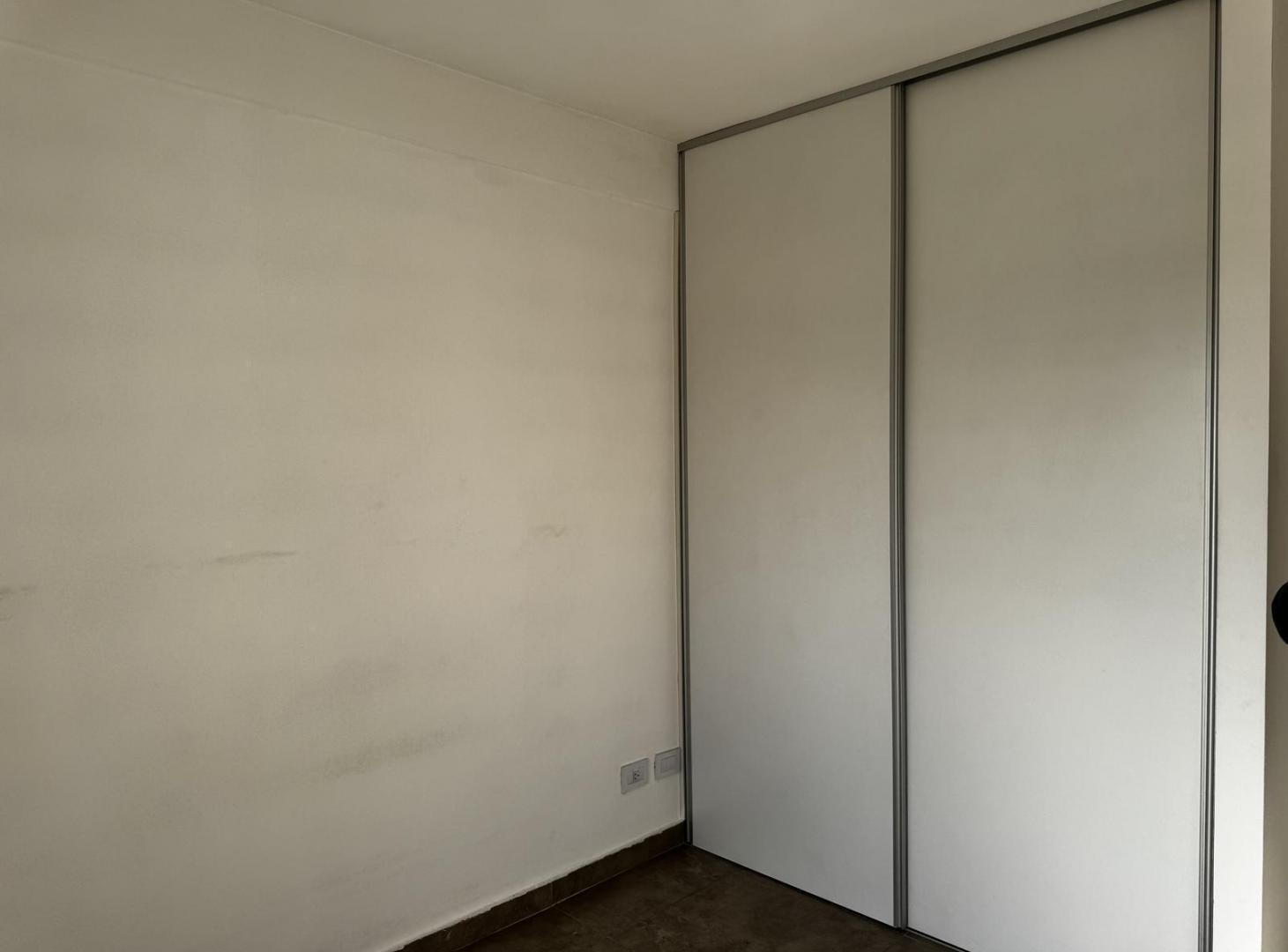 Foto de ALQUILER DEPARTAMENTO 2 AMBIENTES CON COCHERA Y TERRAZA - HAEDO NORTE, imagen 4
