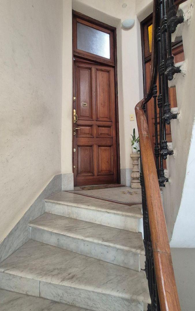 Foto de Semipiso sobre calle Reconquista al 800. Excelente ubicación., imagen 5