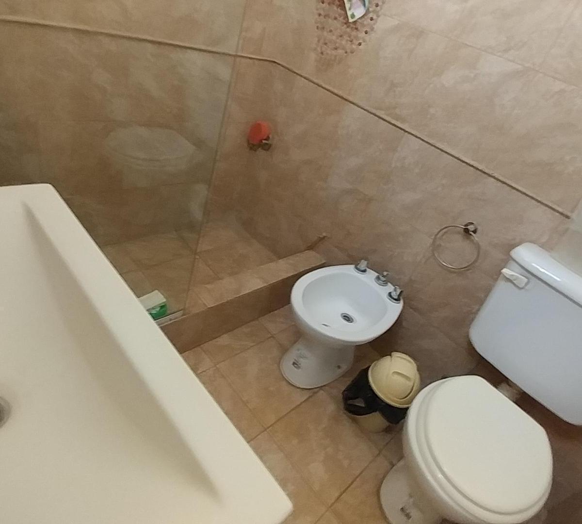 Foto de Casa en Venta ubicado en Remedios De Escalada, Lanús, G.B.A. Zona Sur, imagen 2