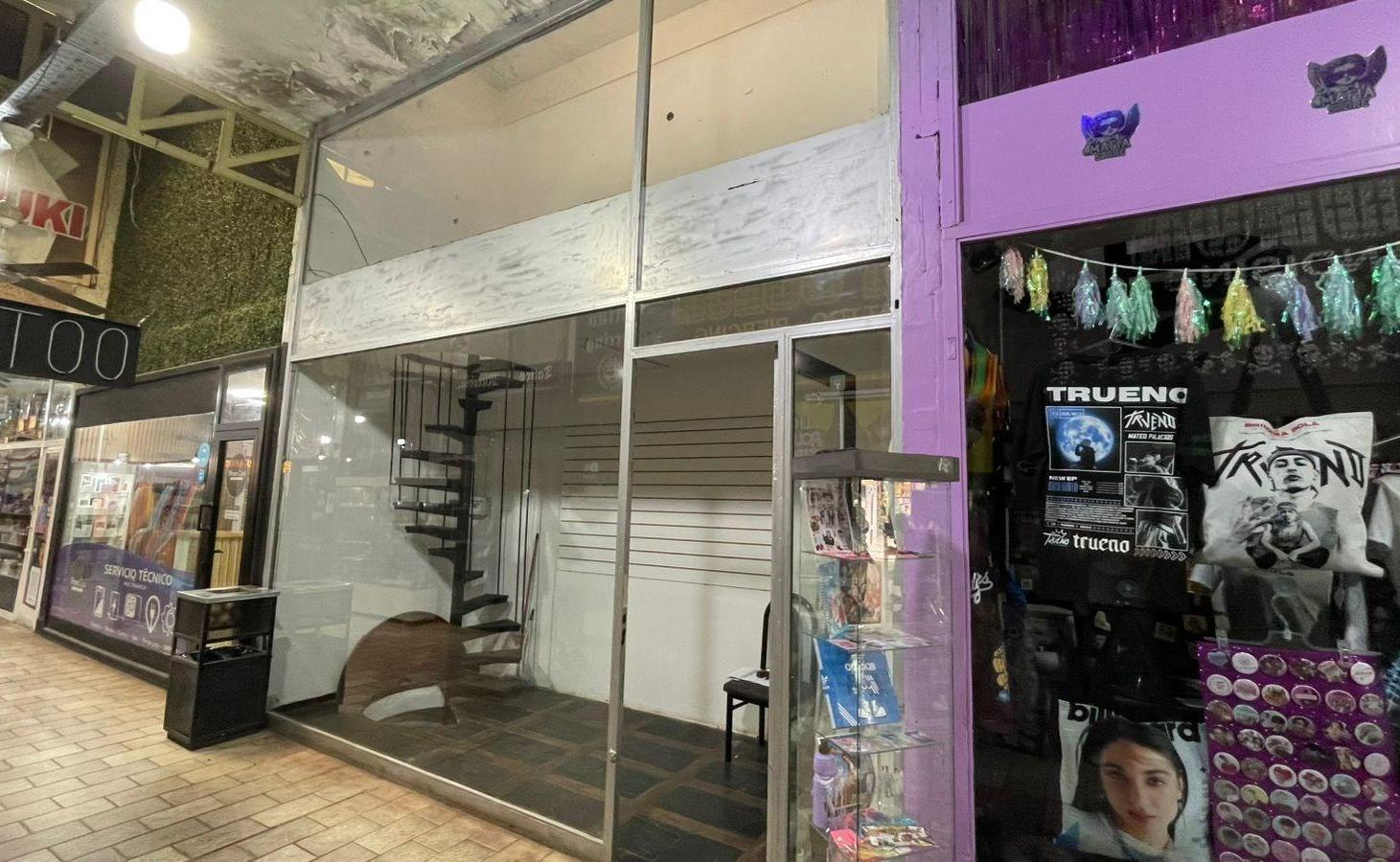 Foto de Local en Alquiler en Lanús Este, Lanús, G.B.A. Zona Sur, imagen 2