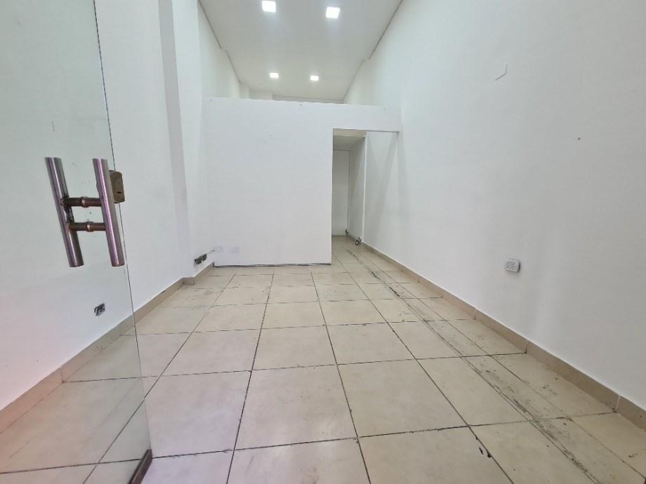 Foto de Local en Alquiler en Lanús Oeste, Lanús, G.B.A. Zona Sur, imagen 4