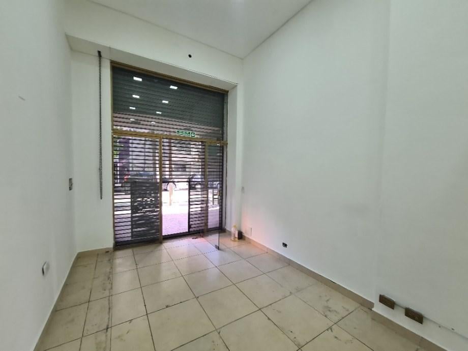 Foto de Local en Alquiler en Lanús Oeste, Lanús, G.B.A. Zona Sur, imagen 3
