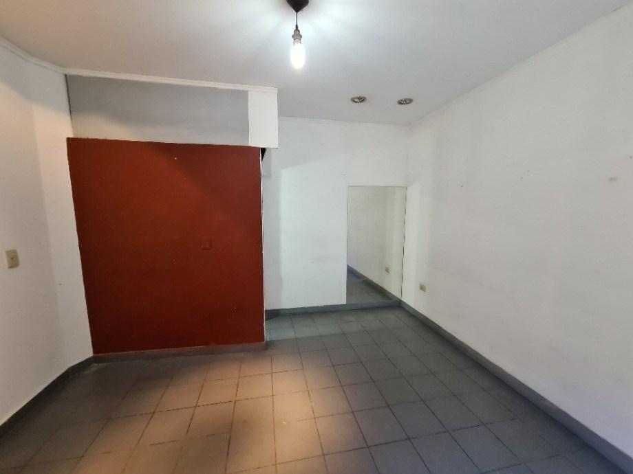 Foto de Local en Alquiler en Lanús Este, Lanús, G.B.A. Zona Sur, imagen 2