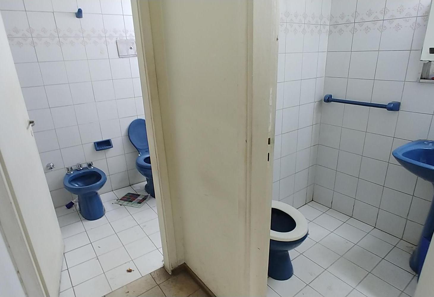 Foto de Local en Alquiler en Lanús Este, Lanús, G.B.A. Zona Sur, imagen 2
