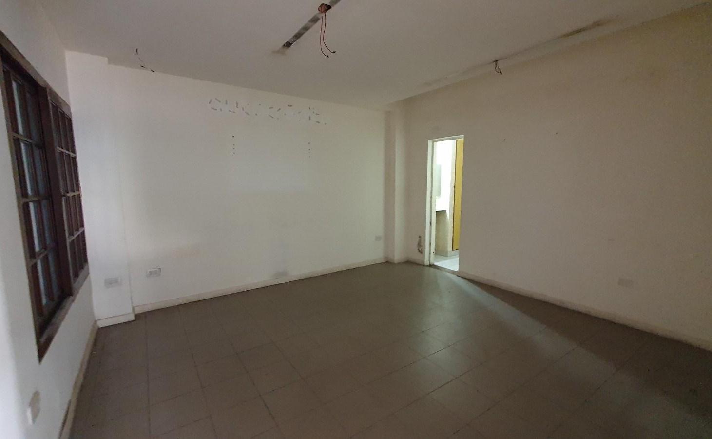 Foto de Local en Alquiler Basavilbaso 1812, Lanús, imagen 4