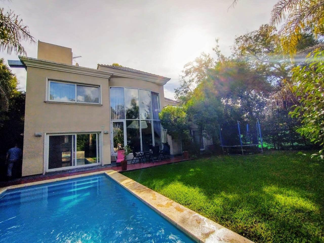 Foto de Casa Chalet en Venta en Adrogué, Almirante Brown, G.B.A. Zona Sur, imagen 3