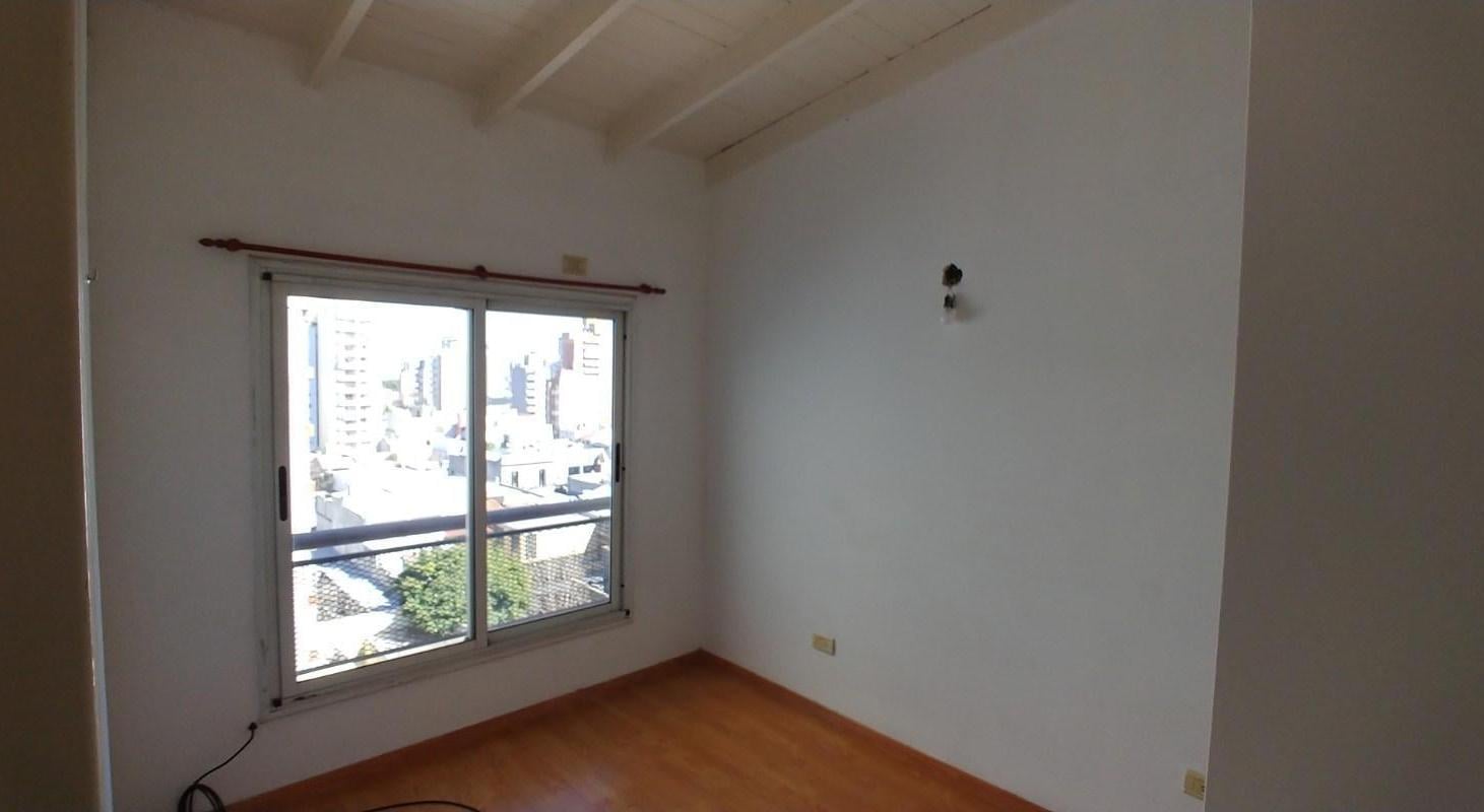 Foto de Departamento Semipiso en Venta ubicado en Lanús Este, Lanús, G.B.A, imagen 2