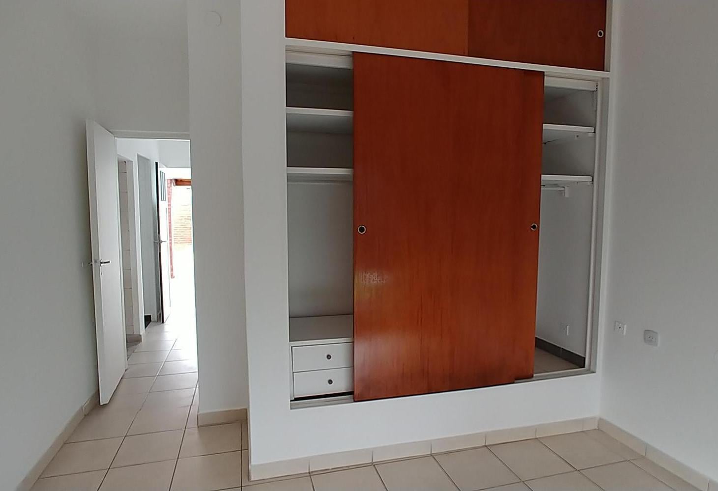 Foto de Casa en Venta ubicado en Monte Chingolo, Lanús, G.B.A. Zona Sur, imagen 3