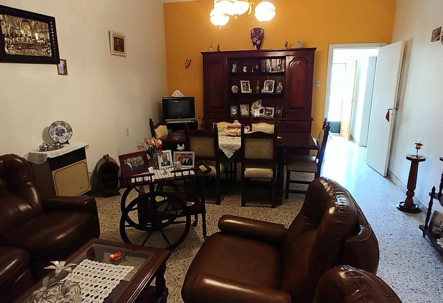 Foto de Casa en Venta ubicado en Monte Chingolo, Lanús, G.B.A. Zona Sur, imagen 2