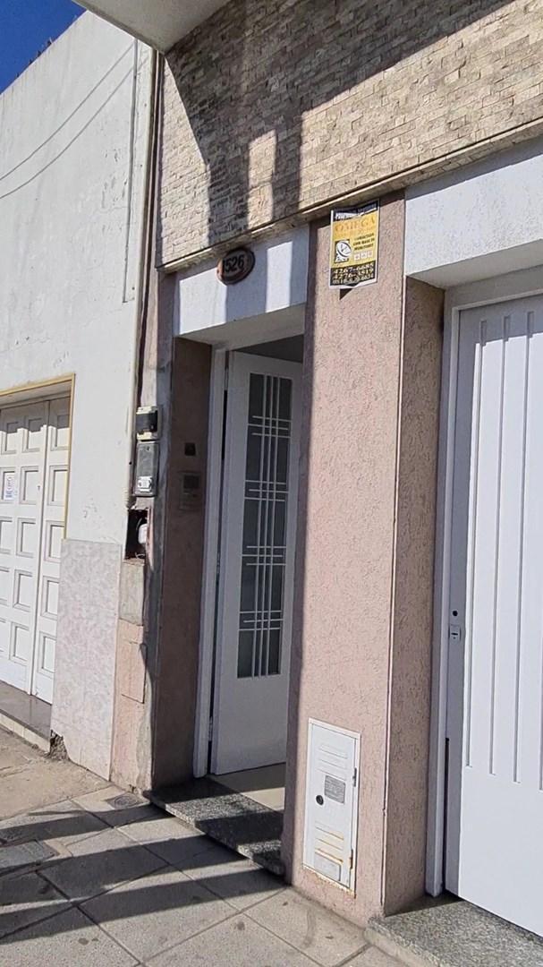 Foto de Casa 3 ambientes y Deposito en Venta ubicado en Lanus Este, imagen 1