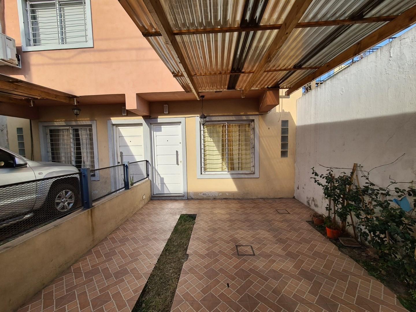 Foto de Duplex 3 ambientes con cochera en Lanus este, imagen 4