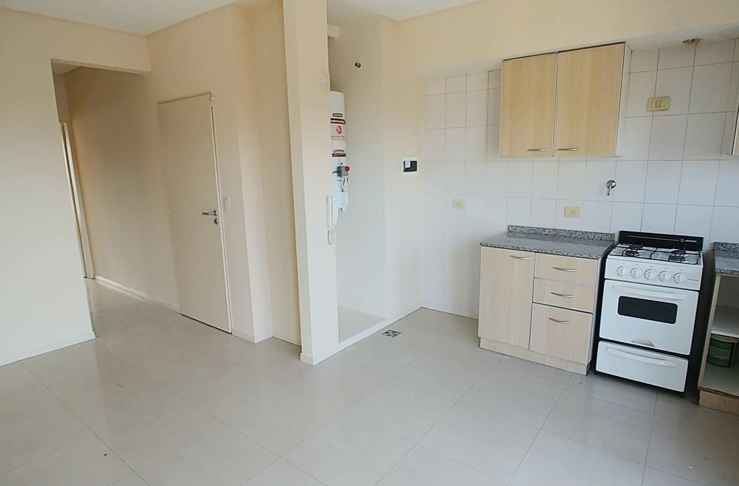 Foto de Departamento Semipiso en Venta ubicado en Lanús Este, Lanús, G.B.A, imagen 2