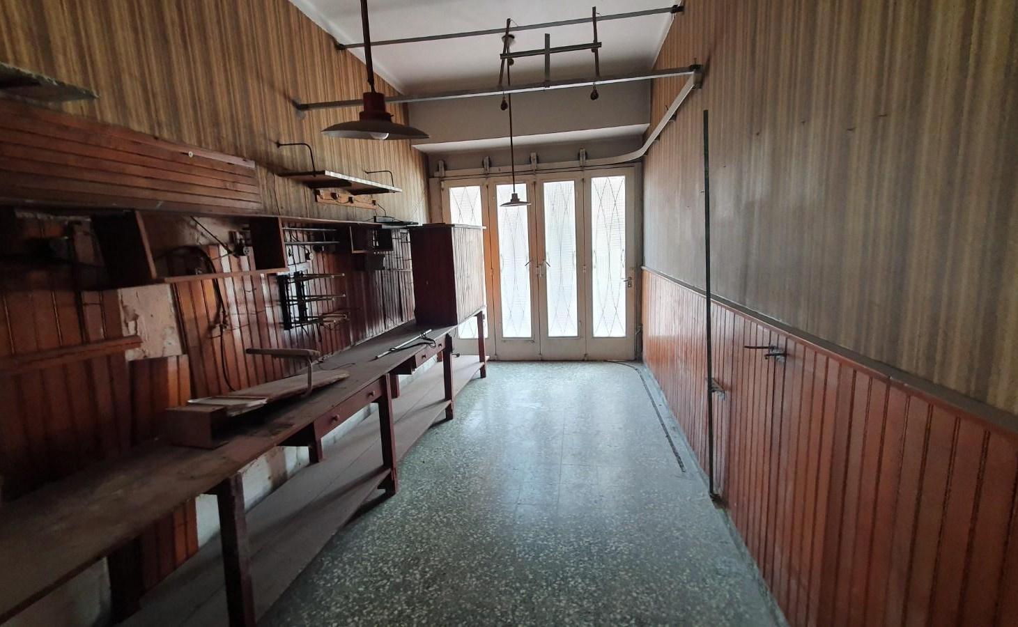Foto de Local Venta y Alquiler en Lanús Oeste, imagen 3
