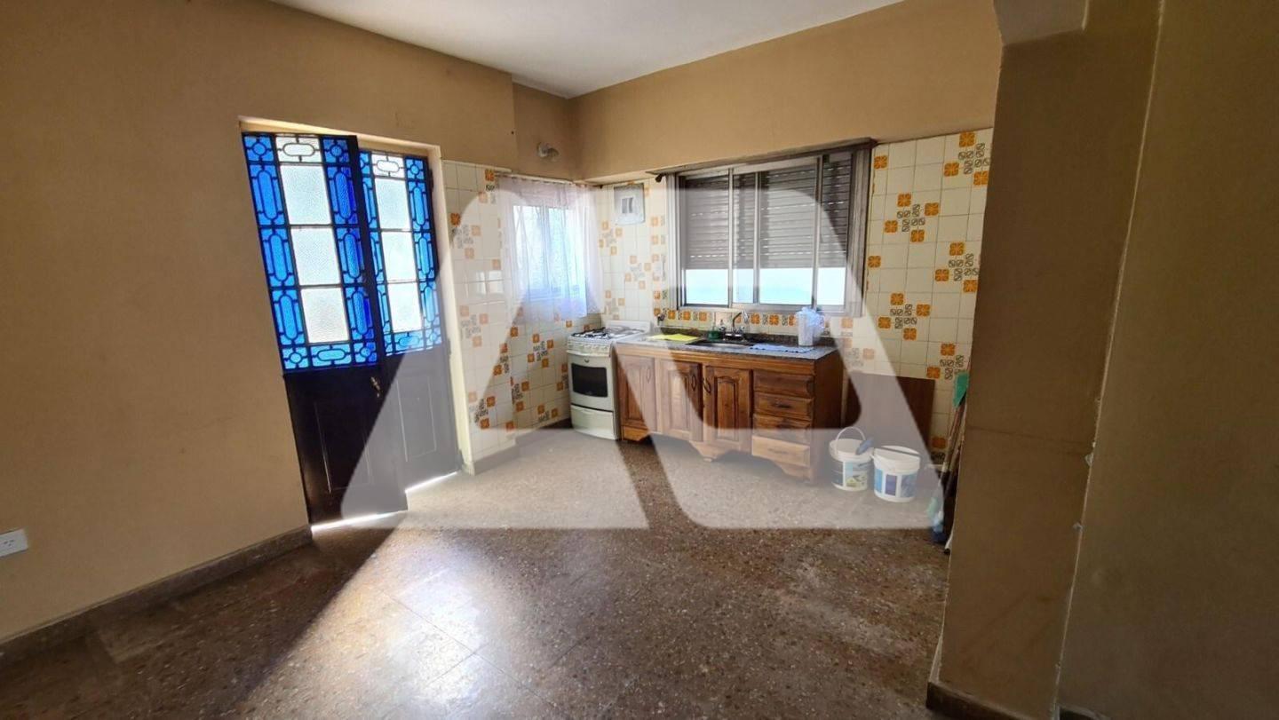 Foto de Casa Chalet en Venta en Remedios De Escalada, Lanús, G.B.A. Zona Sur, imagen 3