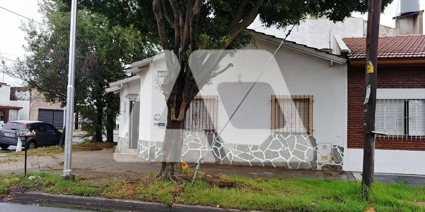 Foto de Casa Chalet en Venta en Lanús Este, Lanús, G.B.A. Zona Sur, imagen 2