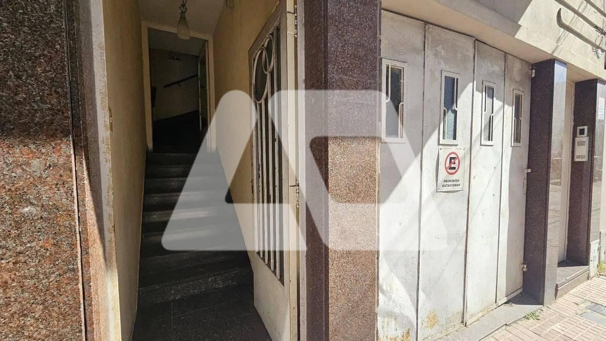 Foto de Ph en planta alta con cochera 3 ambientes en Lanús Oeste, imagen 1