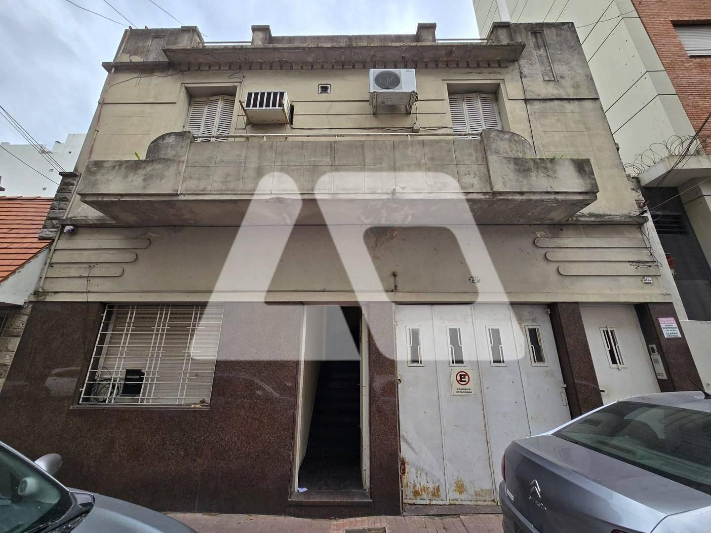Foto de Ph en planta alta con cochera 3 ambientes en Lanús Oeste, imagen 2