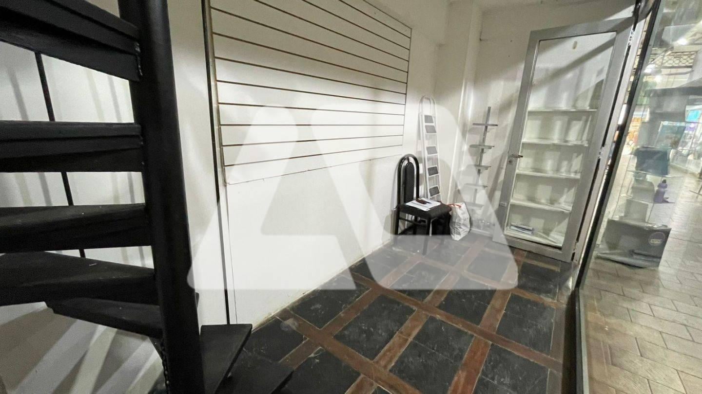 Foto de Local en Alquiler en Lanús Este, Lanús, G.B.A. Zona Sur, imagen 4