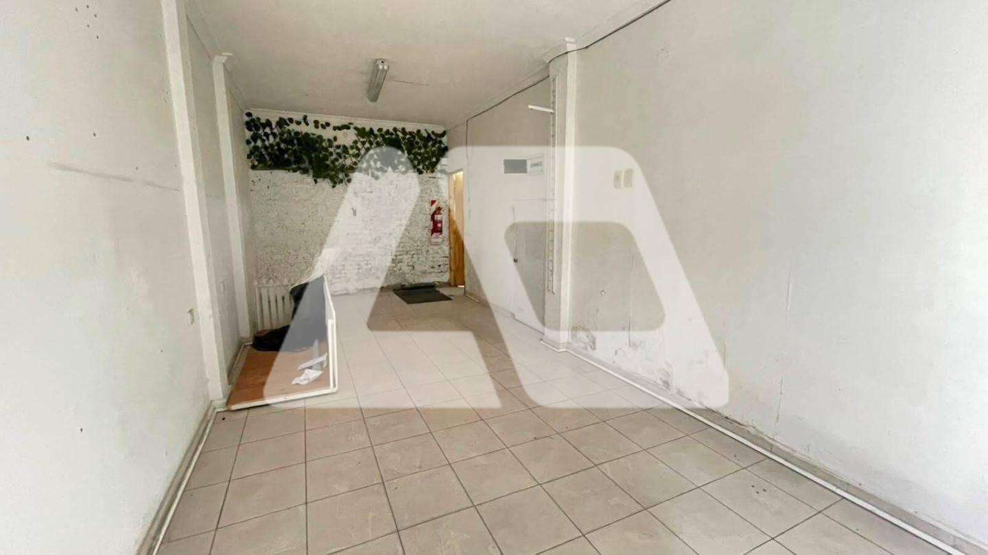 Foto de Local en Alquiler en Lanús Oeste, Lanús, G.B.A. Zona Sur, imagen 1