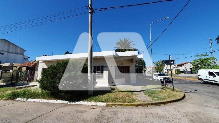 Foto de Casa Chalet en Venta en Bernal Oeste, Bernal, Quilmes, imagen 2