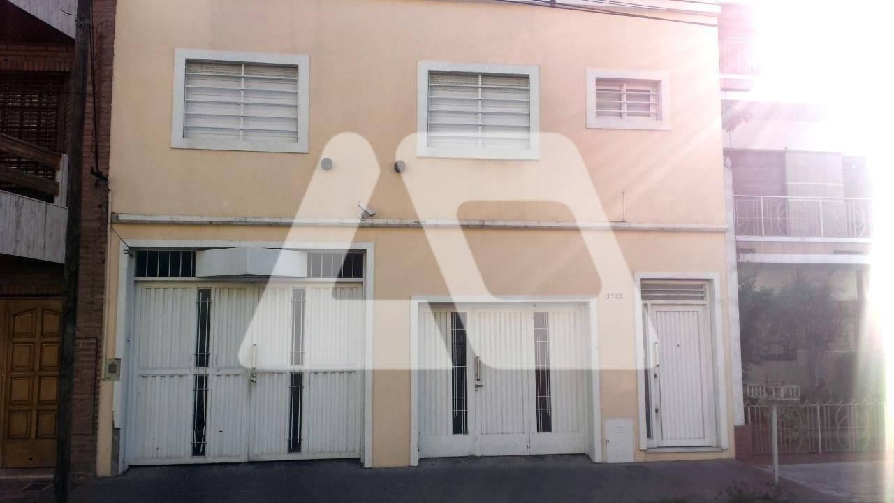 Foto de Departamento PH en Venta ubicado en Valentín Alsina, Lanús, G.B.A. Zona, imagen 2