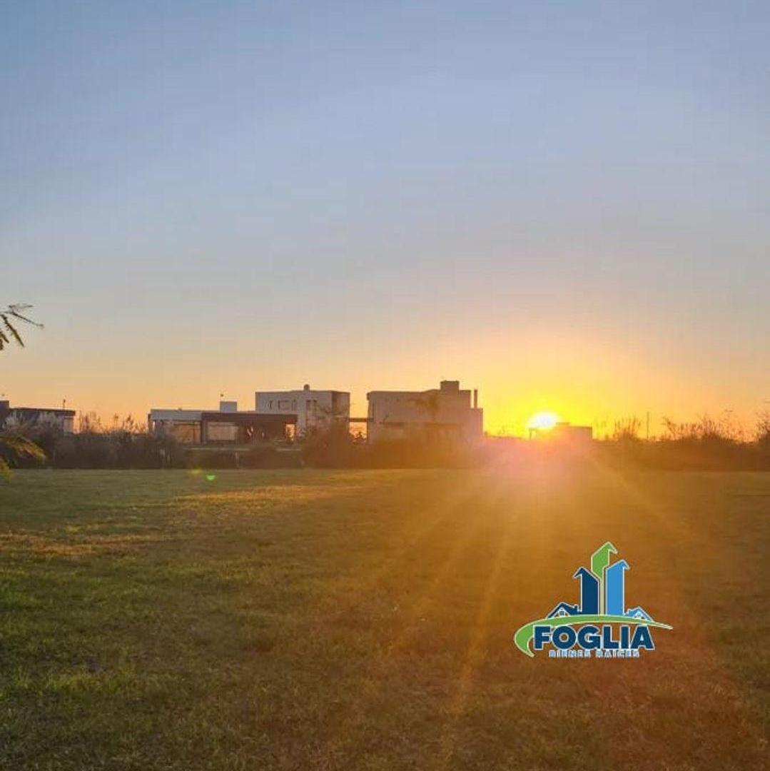VENTA DE LOTE A LA LAGUNA BARRIO PRIVADO SANTA CLARA AL SUR