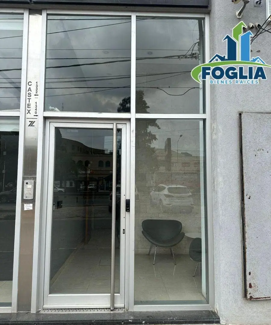 Oficina comercial de 130 m² en alquiler en Canning 2